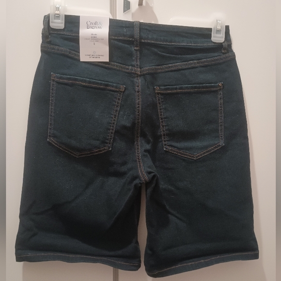 Croft & Barrow size 8 midrise Jean shorts - Picture 2 of 6